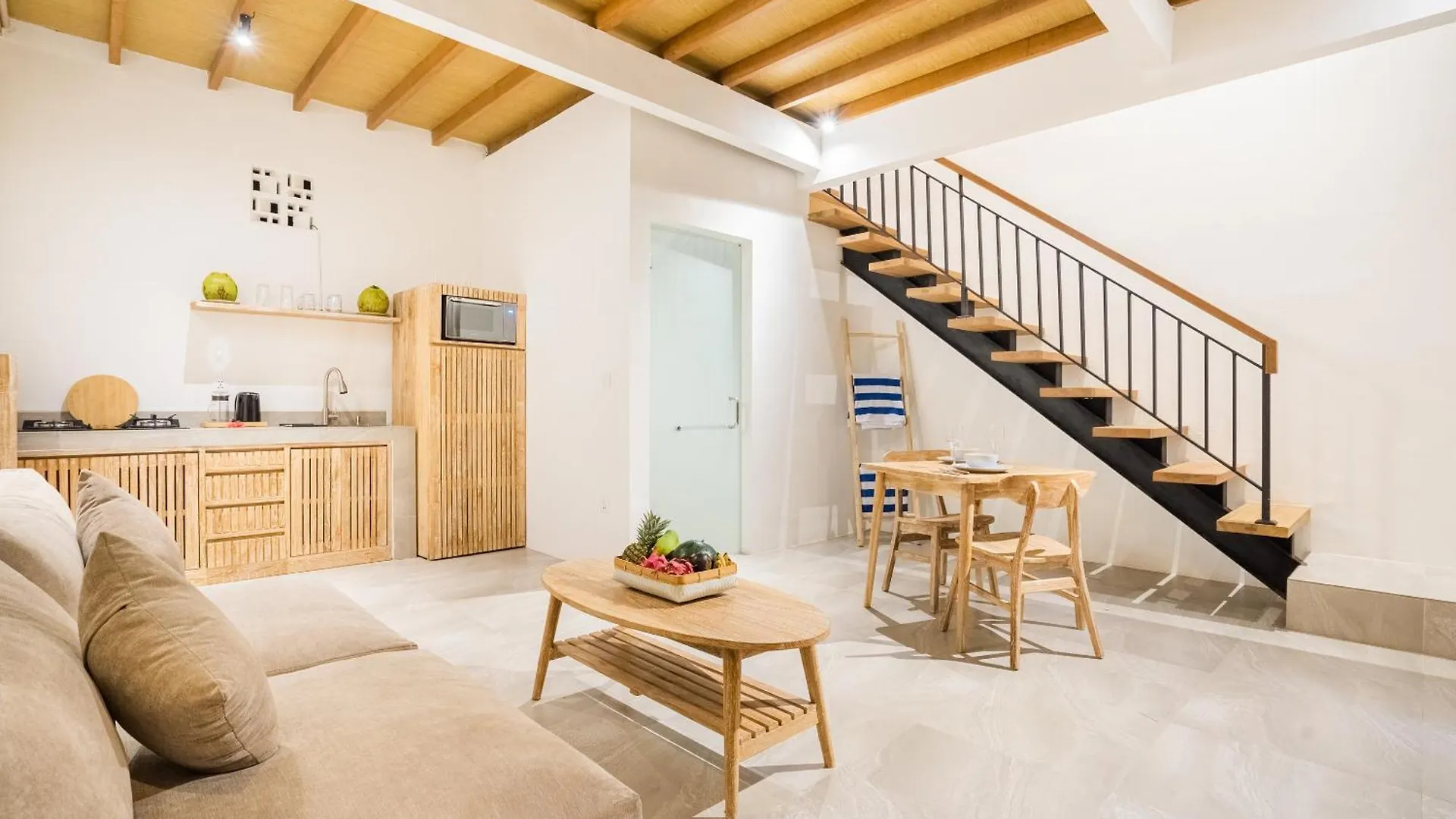 울루와뚜 Loft Baan Sea Nok 아파트